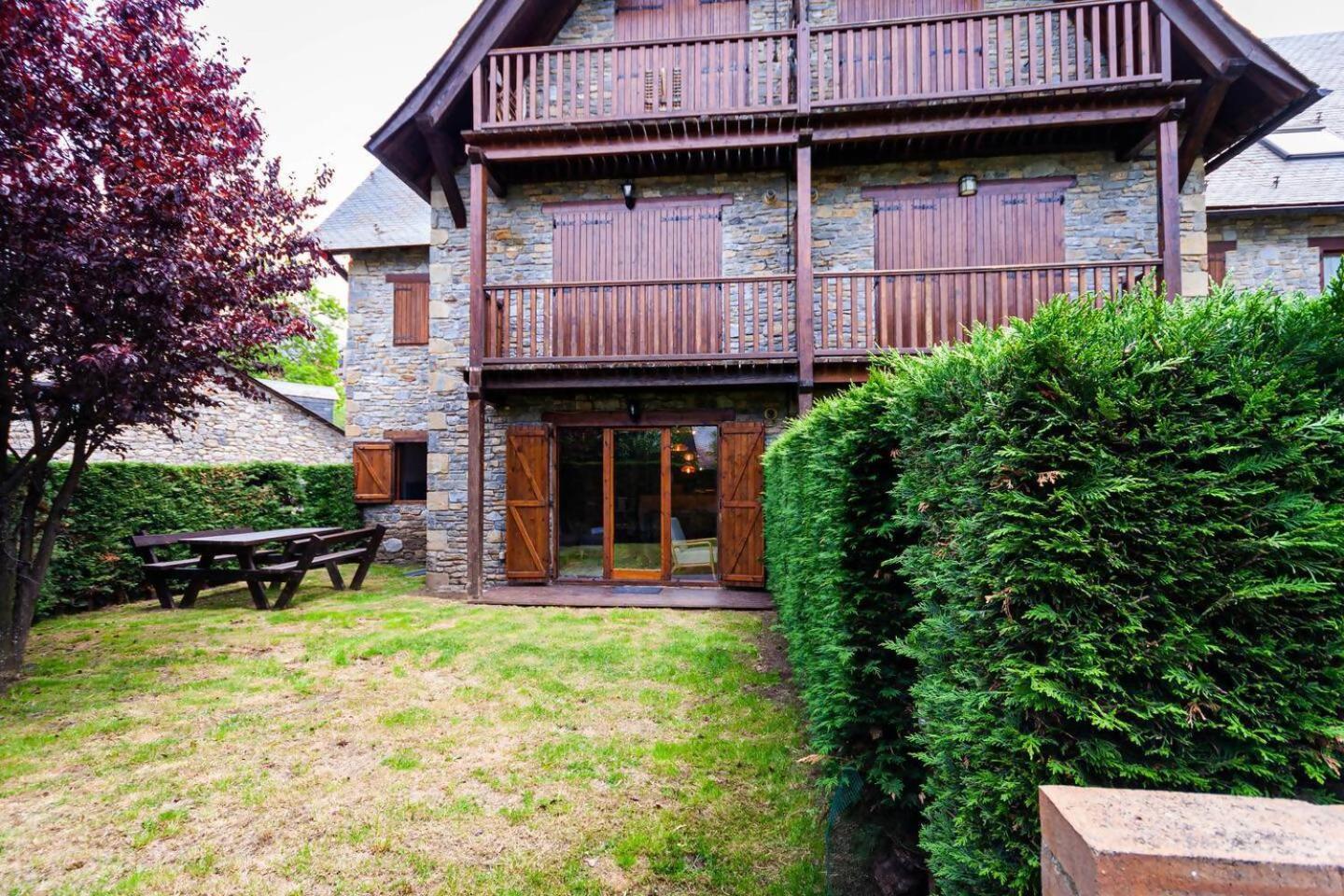 Espacioso Apartamento Con Jardin En Salardu Naut Aran Exterior photo